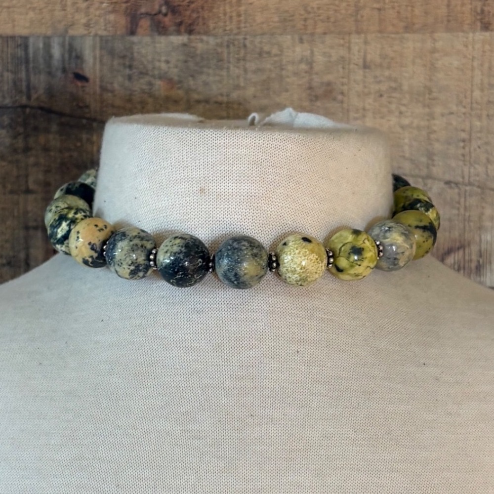 Green Black Serpentine Stone Beaded Choker Necklace Toggle Clasp 16 Inch